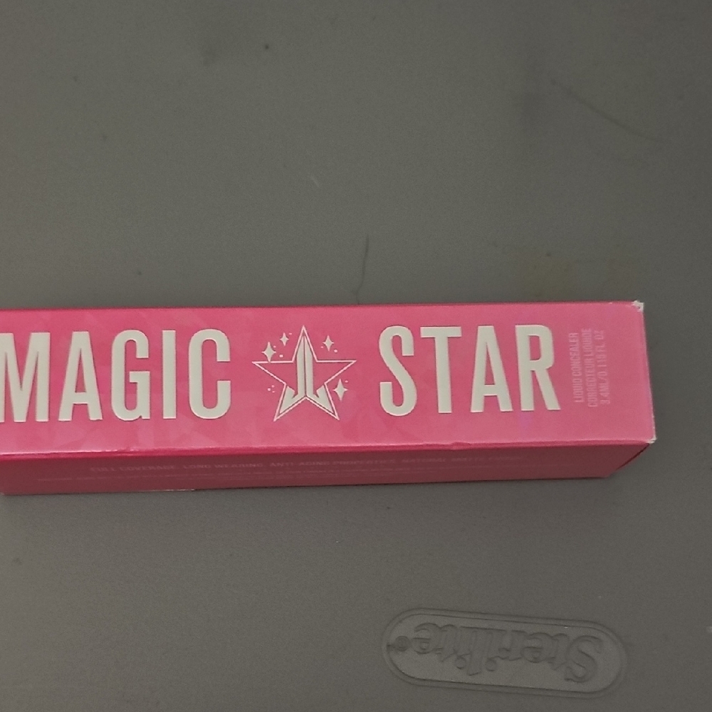 Jeffree Star Magic Star Concealer - Pink Packaging